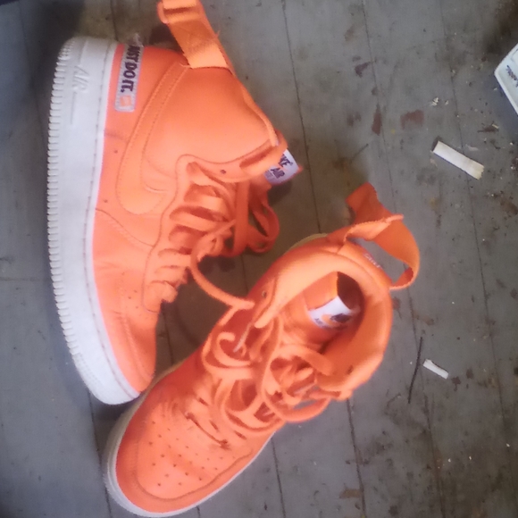 orange high top forces